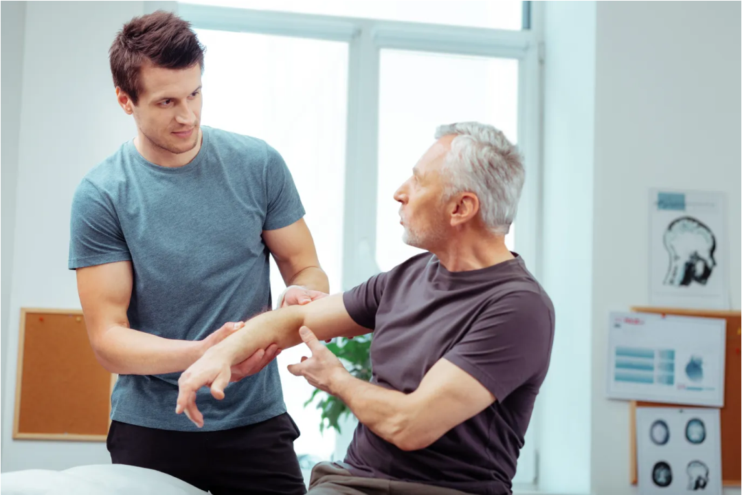 5 Evidence-Based Ways Physiotherapists Use TENS Therapy to Accelerate Post-Operative Recovery